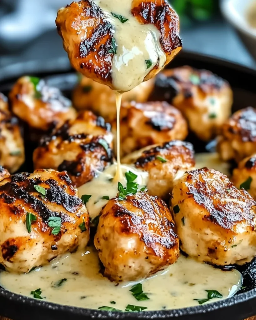 How to Make the Best Creamy Garlic Sauce for Grilled Chicken Bites